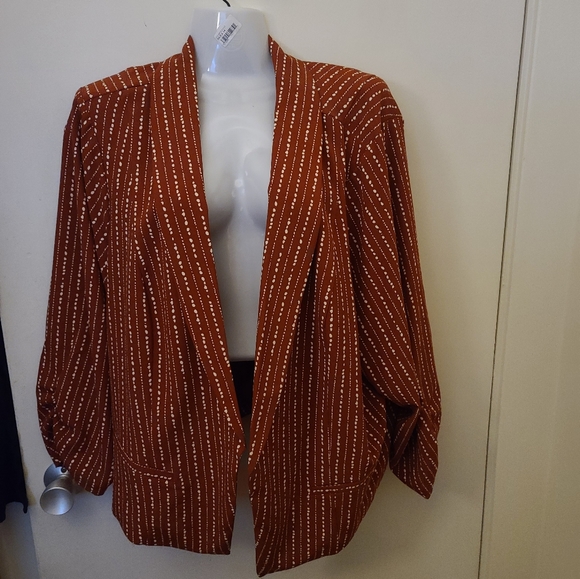 Rust/burgundy blazer [Torrid size 4] - Picture 2 of 6